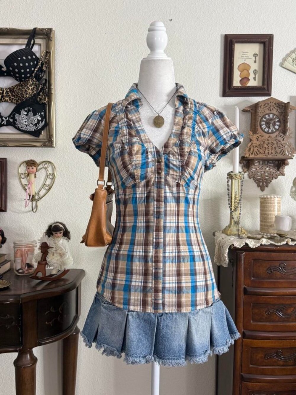 Y2k girly grunge farmer’s daughter blue and brown plaid blouse w cap sleeves